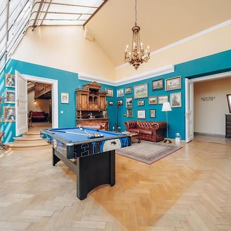 Ferienwohnung Magnificent Historical Penthouse In The Heart Of Prag Exterior foto