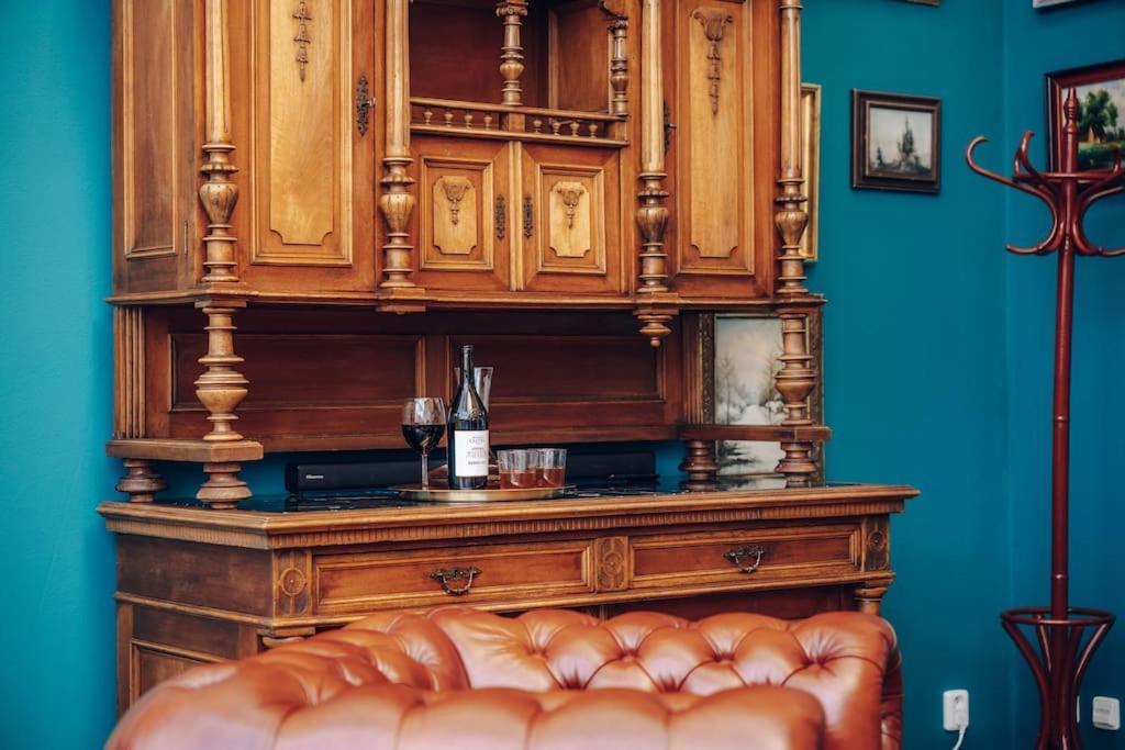 Ferienwohnung Magnificent Historical Penthouse In The Heart Of Prag Exterior foto
